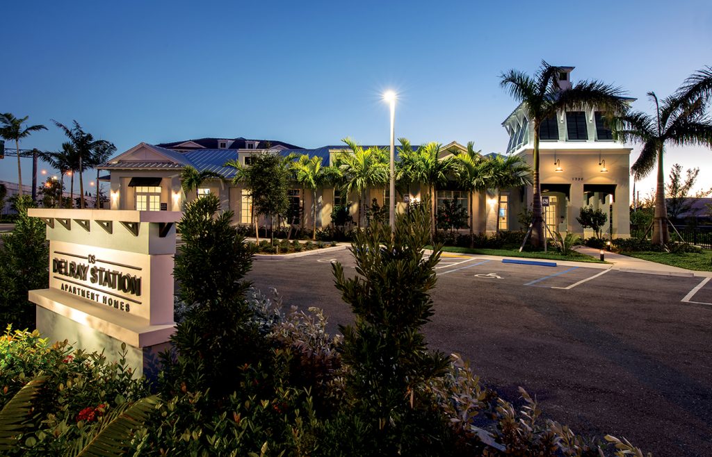 Clubhouse Overall Web