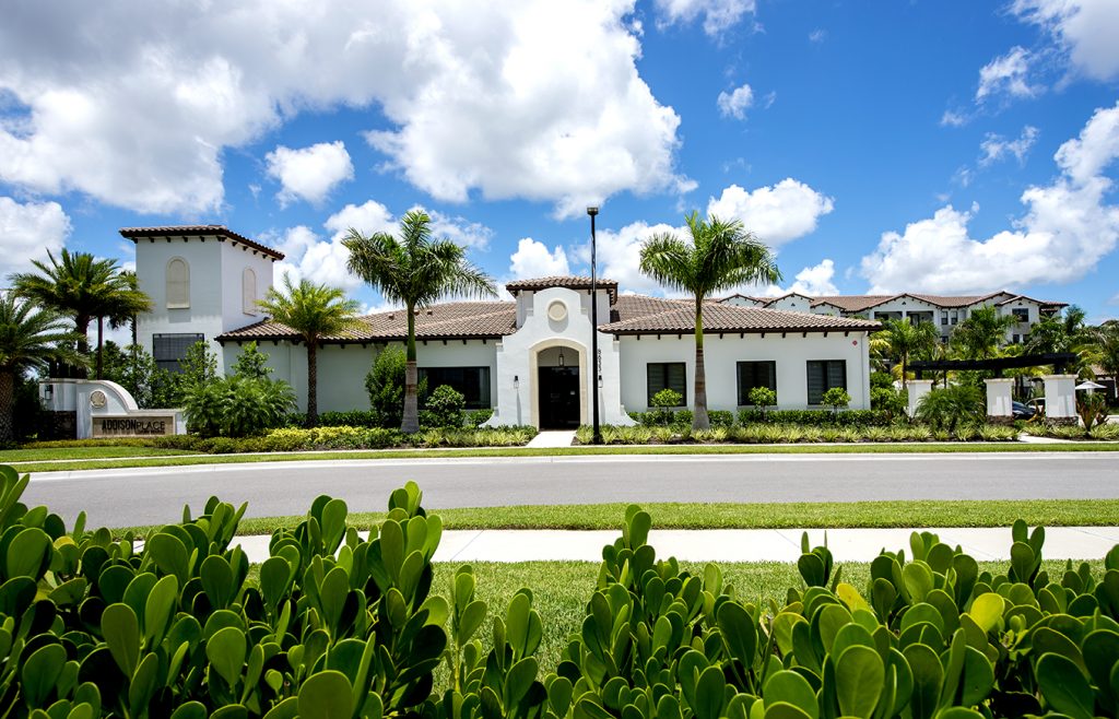 Club House Overall Web