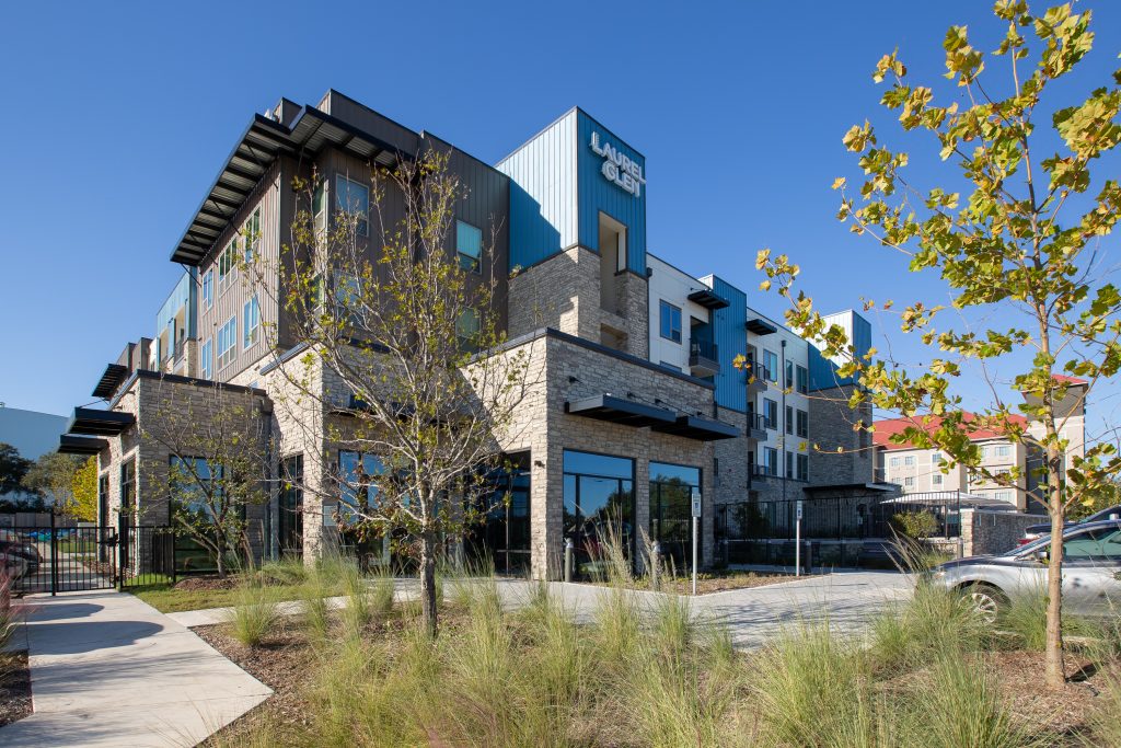 11107WLoop1604-Exterior-13