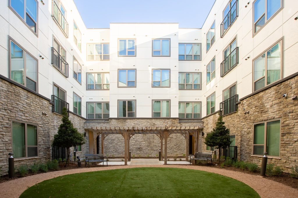 11107WLoop1604-Exterior-27