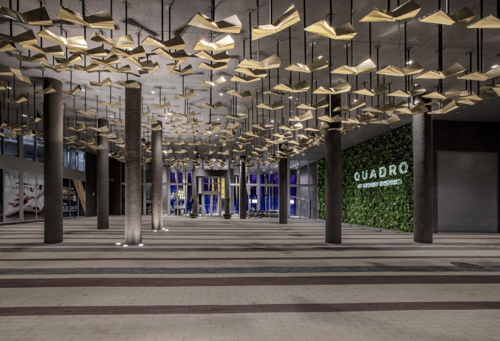 Quadro Porte Cochere View